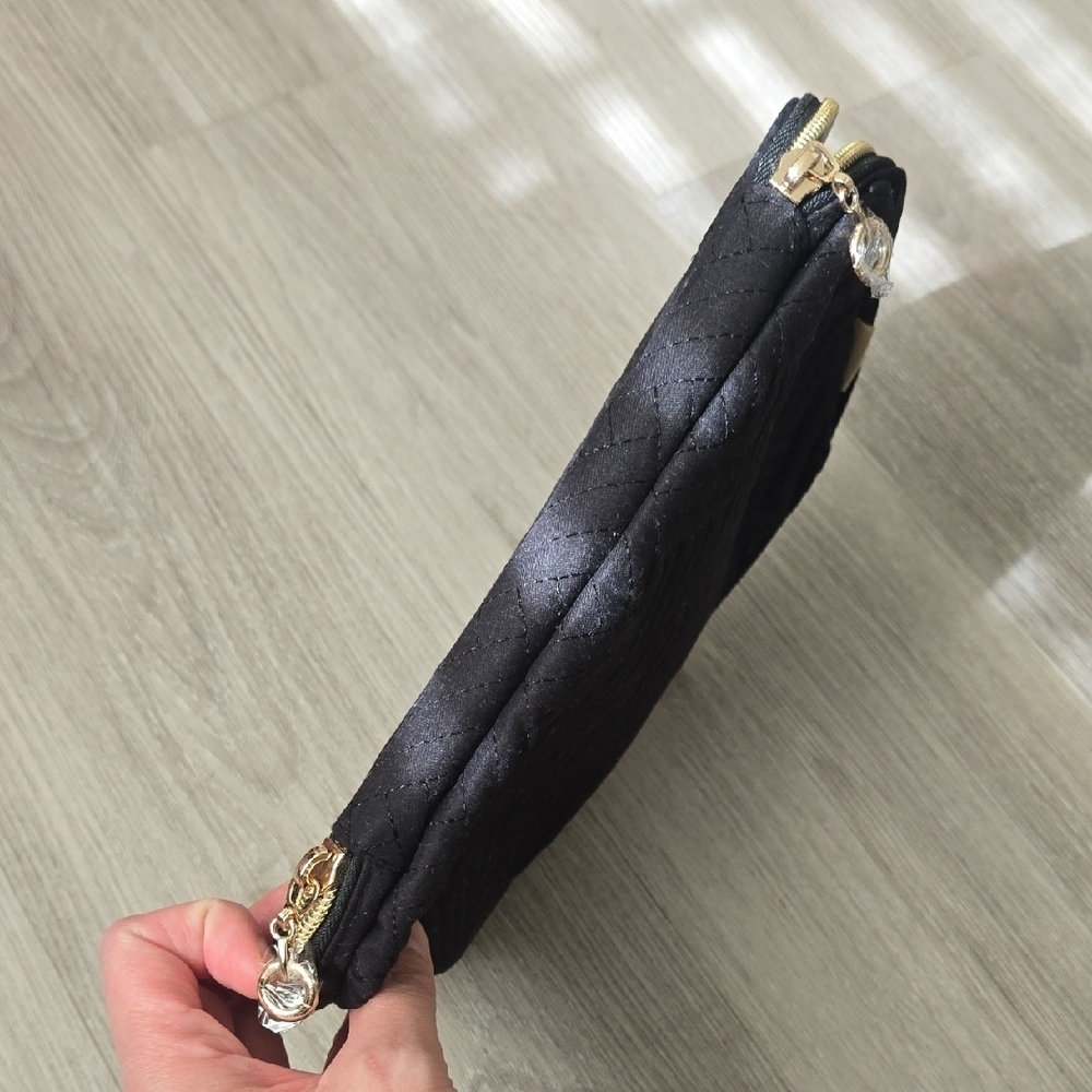 Stylish Black Electronic Organizer Bag - Picture 7 of 9